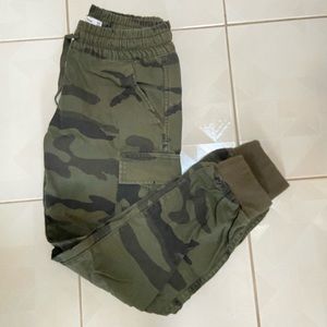 XXS TNA Aritzia Camo Cargo Joggers (Alixer Pant)